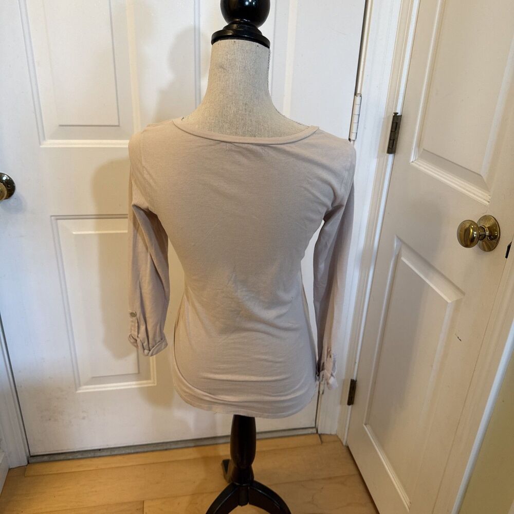 RUFFLES velvet by graham spencer Size S Beige Ruffle Front Top Women 100% Cotton - Picture 11 of 11